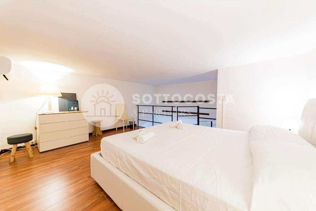 Renaissance Apartment *
